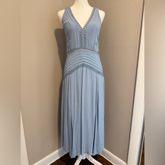 Reiss stunning blue dress size 4 never worn
Open back with tie - Picture 1 of 16